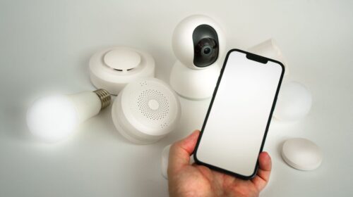 top personal finance apps automate savings — Top 5 Personal Finance Apps: Automate Savings in 2026 — Photo by Jakub Zerdzicki on Pexels