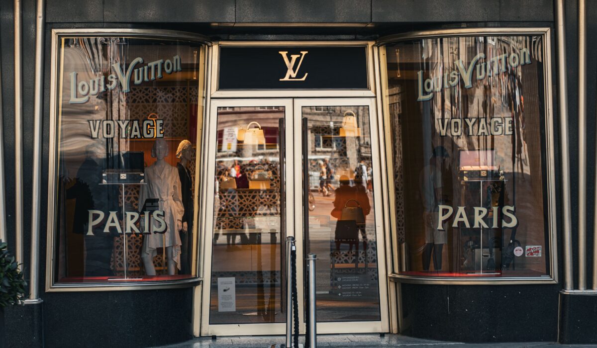 Top 5 Luxury Fashion Brands Expanding Globally 2026 — Top 5 Luxury Fashion Brands Expanding Globally 2026 — Photo by Iva The Photographer on Pexels