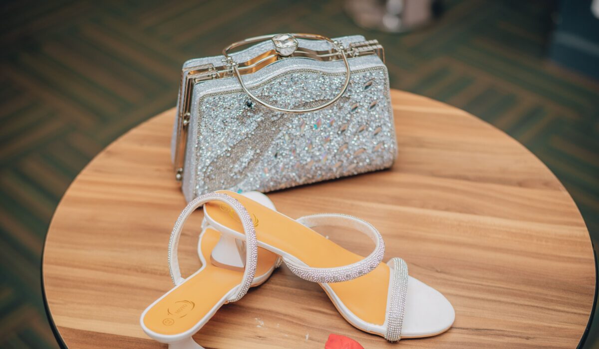 Must-Have Fashion Accessories 2026 — Must-Have Fashion Accessories 2026: 5 Essential Trends — Photo by THE VALDEZ on Pexels