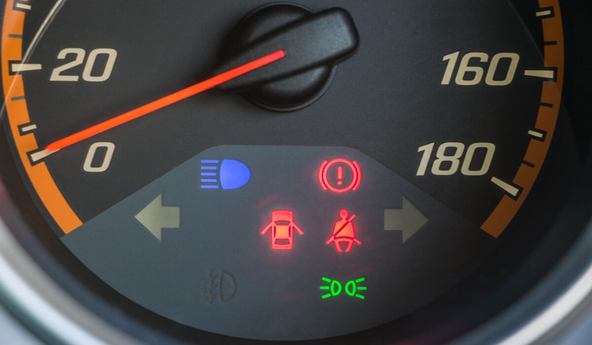 Understanding TPMS 2026 — Understanding TPMS 2026: Ultimate Guide for Drivers — Photo by Srattha Nualsate on Pexels