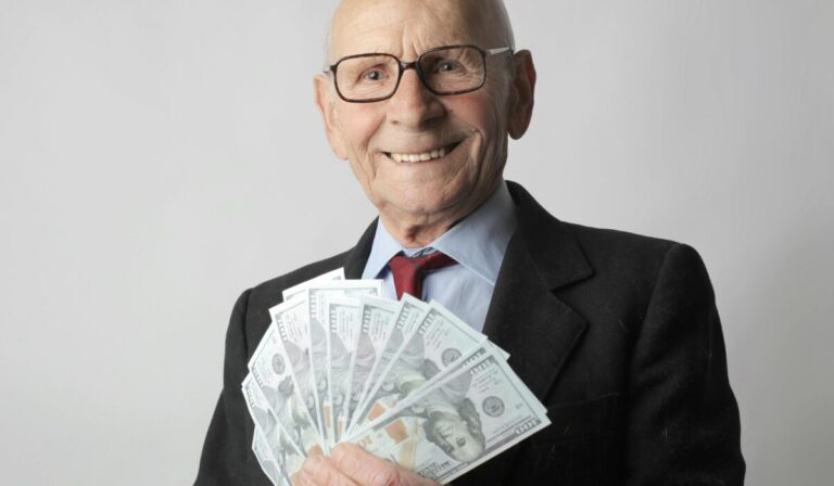 early retirement mistakes to avoid 2026 — Early Retirement Mistakes to Avoid 2026: 5 Essential Tips — Photo by Andrea Piacquadio on Pexels
