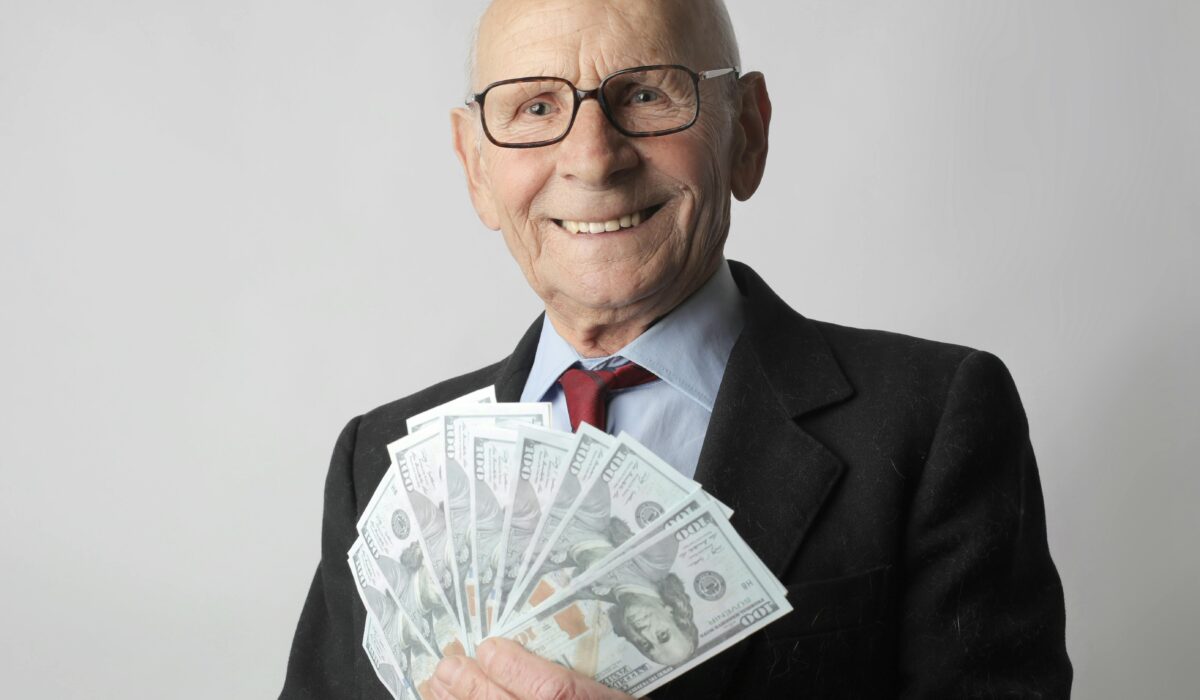 early retirement mistakes to avoid 2026 — Early Retirement Mistakes to Avoid 2026: 5 Essential Tips — Photo by Andrea Piacquadio on Pexels