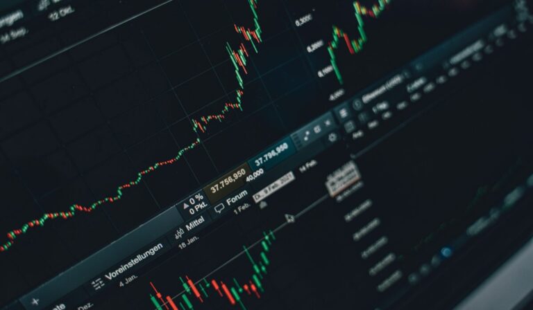 Top 5 Investment Opportunities in 2026 — Top 5 Investment Opportunities 2026: Expert Guide — Photo by Alesia Kozik on Pexels