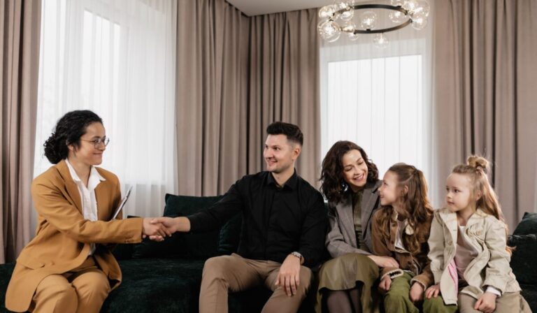Richest Families 2026 Top 5 Dynasties — Richest Families 2026: Top 5 Dynasties Revealed — Photo by Alena Darmel on Pexels