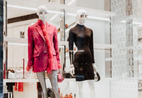 Top 5 Designer Brands Making Headlines 2026 — Top 5 Designer Brands Making Headlines 2026: Expert Picks — Photo by Masood Aslami on Pexels