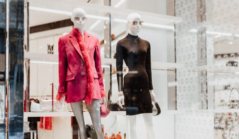 Top 5 Designer Brands Making Headlines 2026 — Top 5 Designer Brands Making Headlines 2026: Expert Picks — Photo by Masood Aslami on Pexels