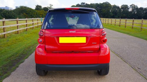 Top 5 Fuel-Efficient Cars 2026 — Top 5 Fuel-Efficient Cars 2026: Best Picks — Photo by Mike Bird on Pexels