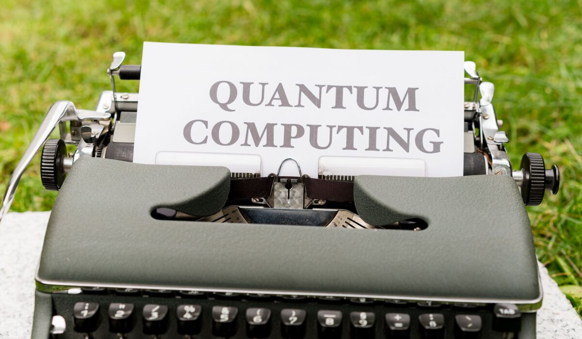 Quantum Computing Breakthroughs 2026 — Quantum Computing Breakthroughs 2026: 5 Essential Picks — Photo by Markus Winkler on Pexels