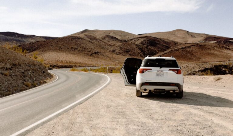 Top 5 Road Trip Cars 2026 — Top 5 Road Trip Cars 2026: Essential Picks — Photo by Wendy Wei on Pexels