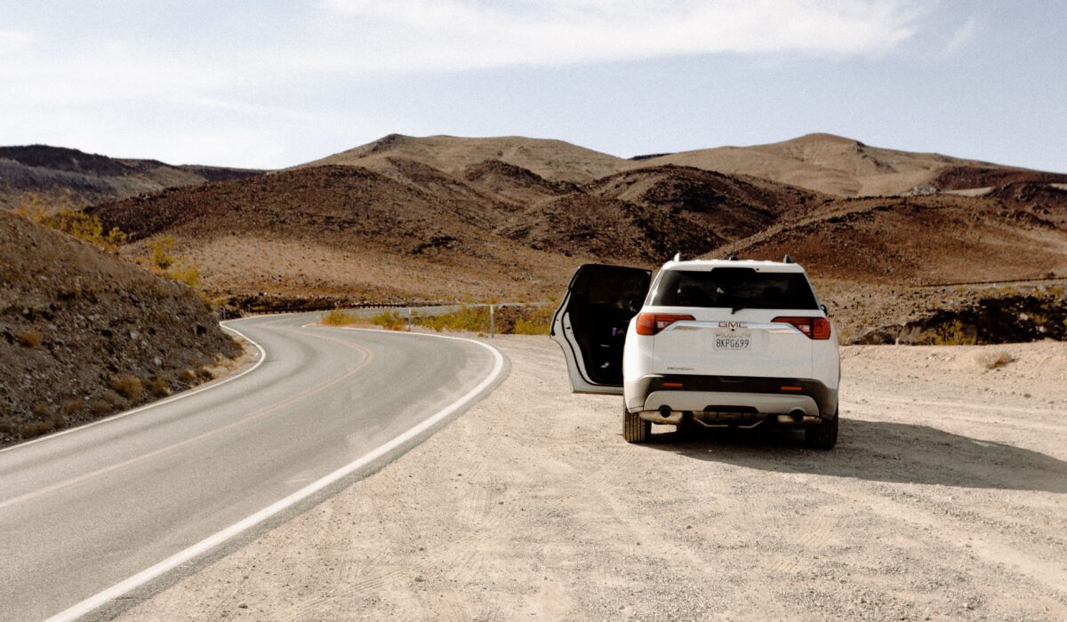 Top 5 Road Trip Cars 2026 — Top 5 Road Trip Cars 2026: Essential Picks — Photo by Wendy Wei on Pexels