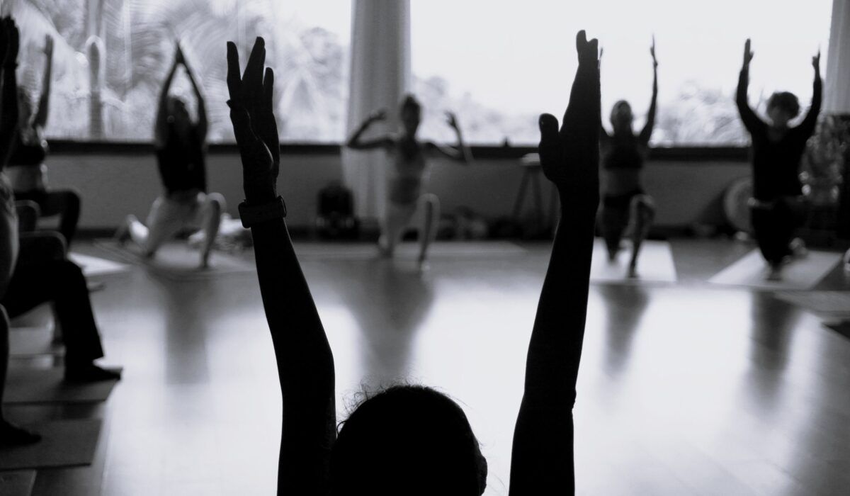 Yoga Benefits for Mind and Body 2026 — Yoga Benefits for Mind and Body 2026: 10 Powerful Reasons — Photo by GuiGo Lopes on Pexels