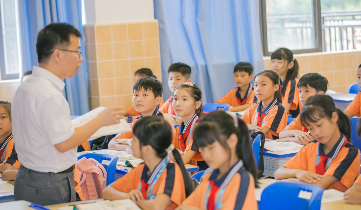Top 5 AI Applications Transforming Education 2026 — Top 5 AI Applications Transforming Education 2026 — Photo by kimmi jun on Pexels