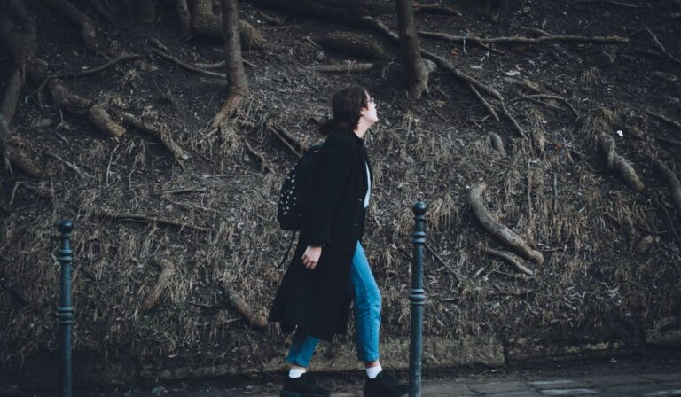 Top 5 Benefits of Walking Daily 2026 — Top 5 Benefits of Walking Daily 2026: Essential Health — Photo by Iren Fedo on Pexels