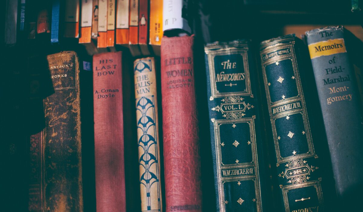 best new memoirs 2026 — Best New Memoirs 2026: 5 Essential Must-Reads — Photo by Clem Onojeghuo on Pexels